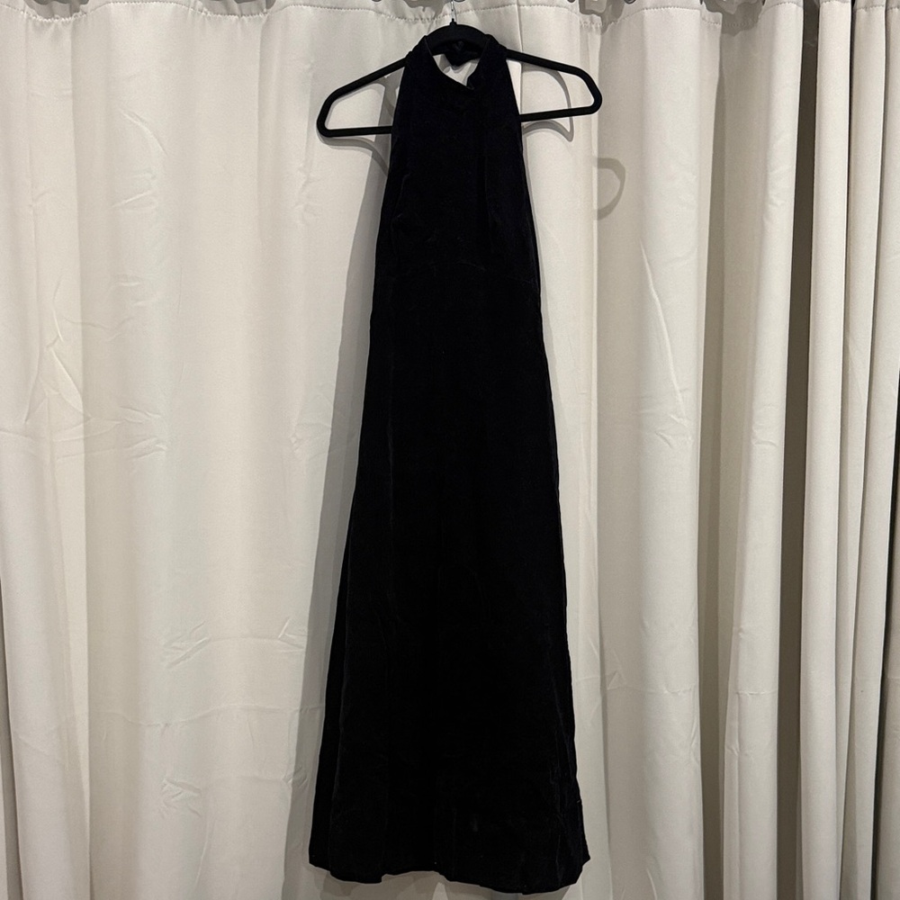 Vintage Elegant Black Velvet Halter Dress fits like a size 2